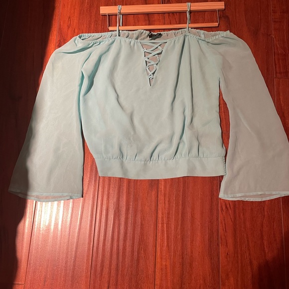 turquoise bebe blouse great condition almost like new - Picture 2 of 5